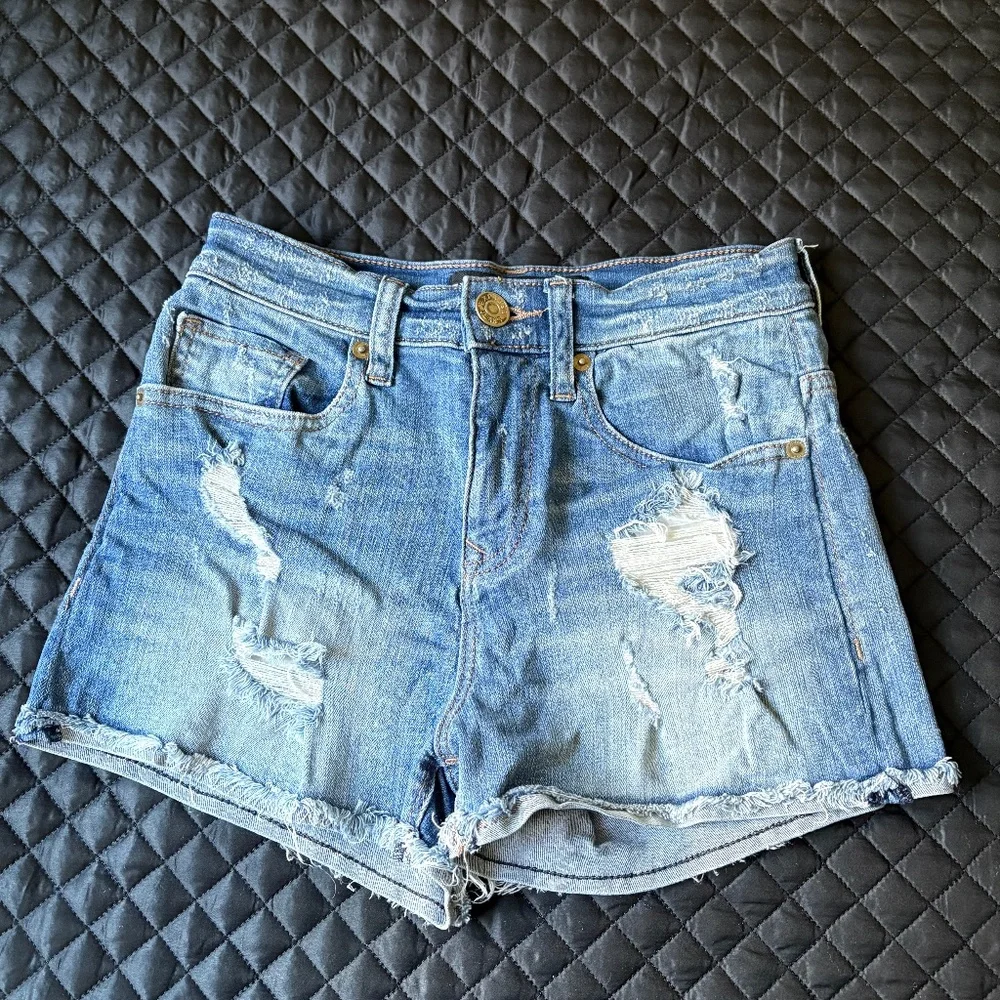 Express High Waisted Medium Wash Raw Hem Denim Shorts, Size 00